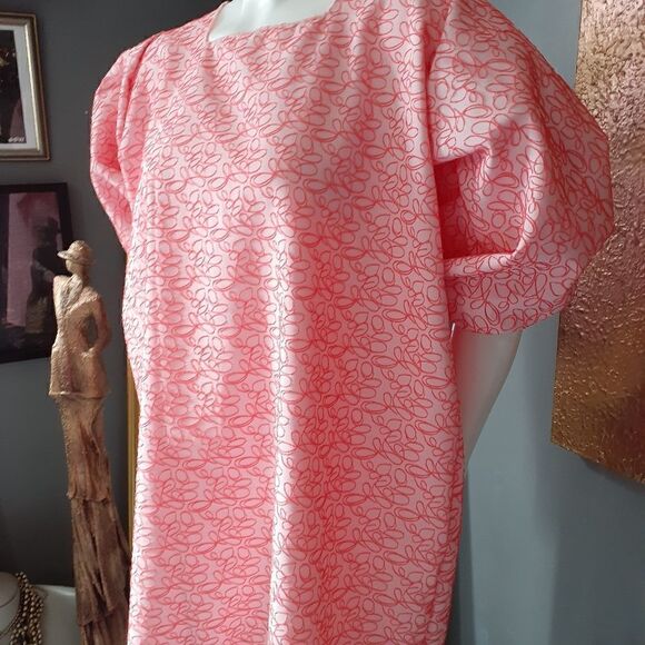 NWT Handmade Puff Sleeved Mini Dress - Picture 3 of 14